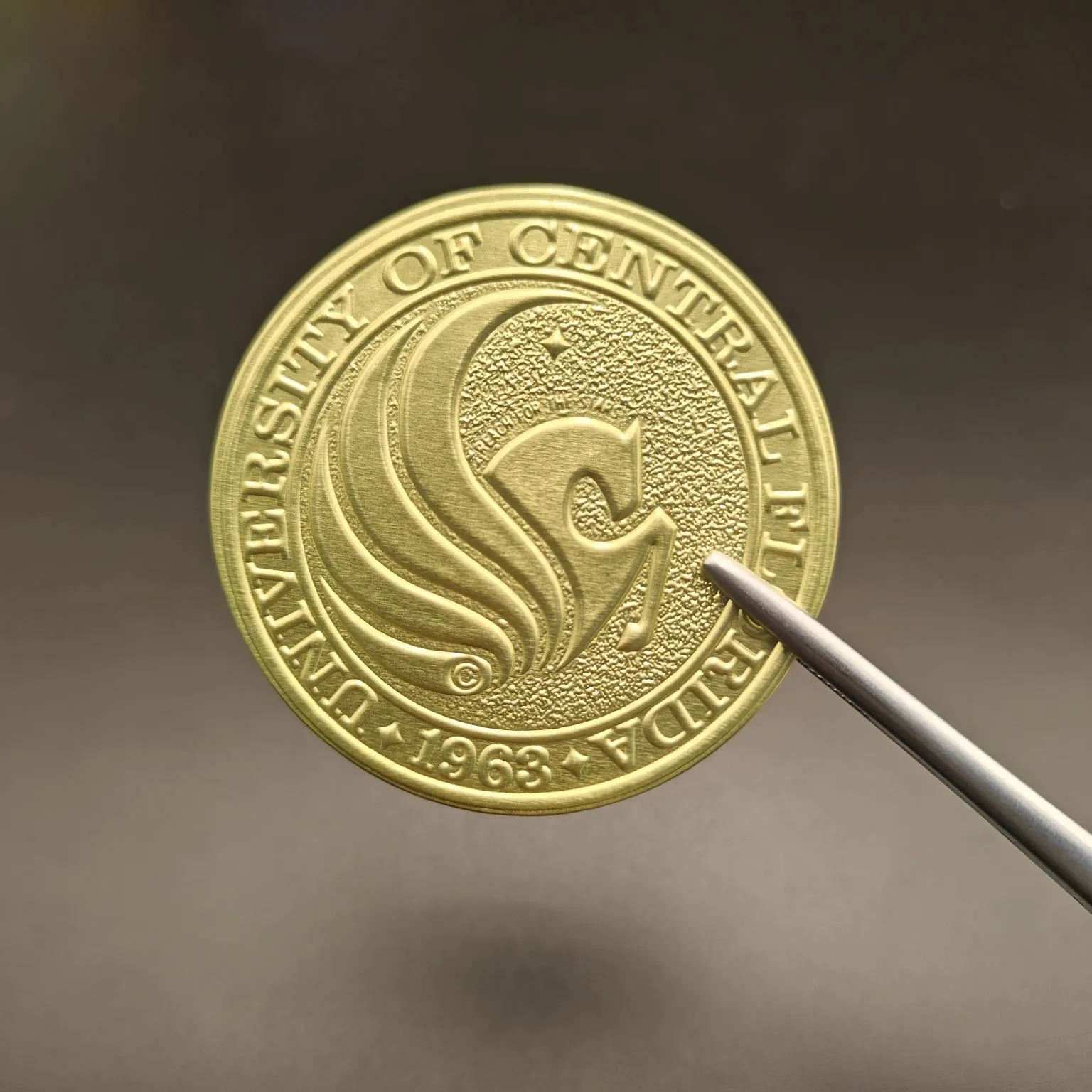 Conas is Féidir le Lipéad Fíona Neamhaird a Dhéanamh ar do Bhuidéal?