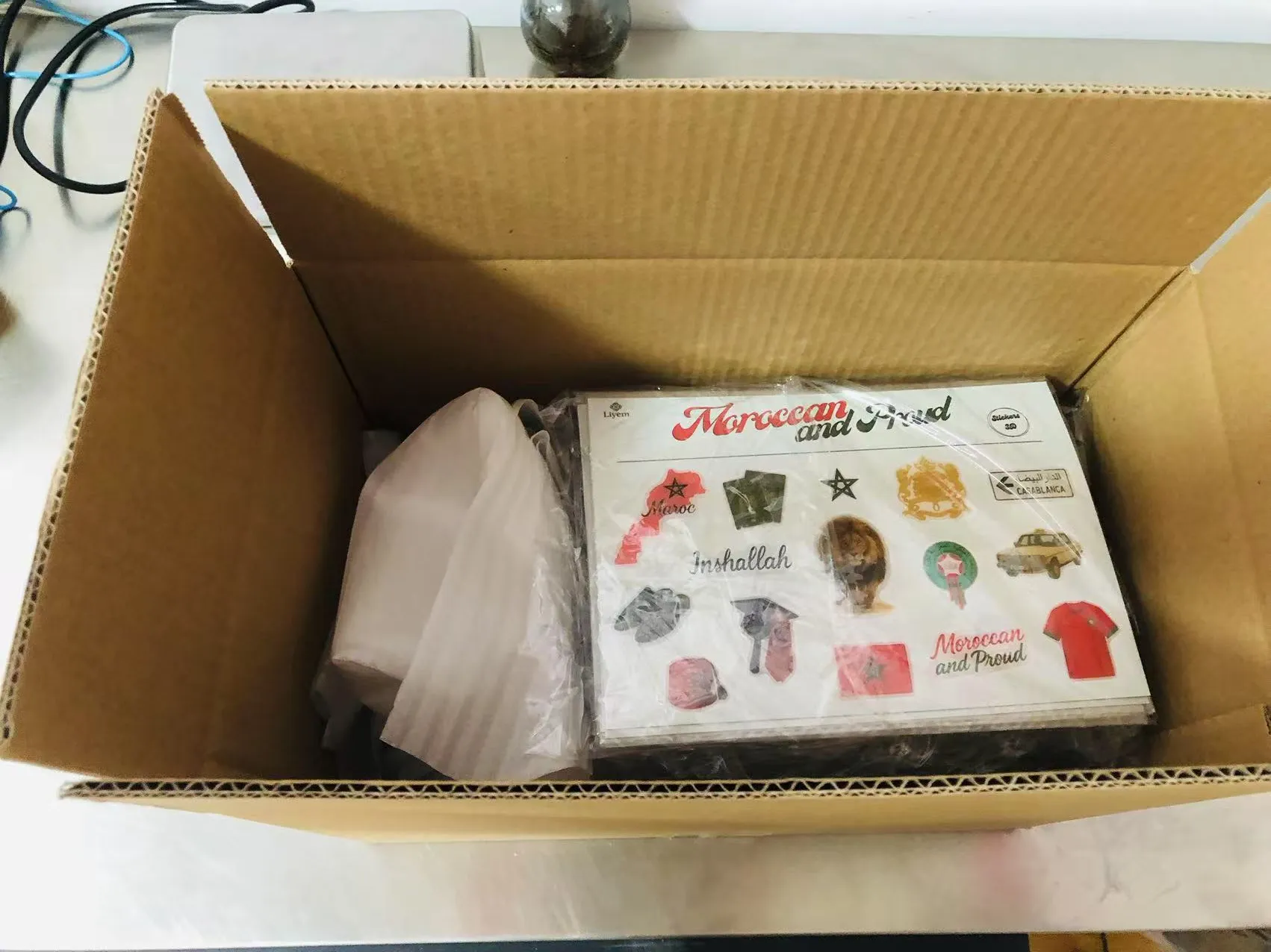 D'ordaigh an custaiméir na lipéid roisín eapocsa JOJO Pack arís